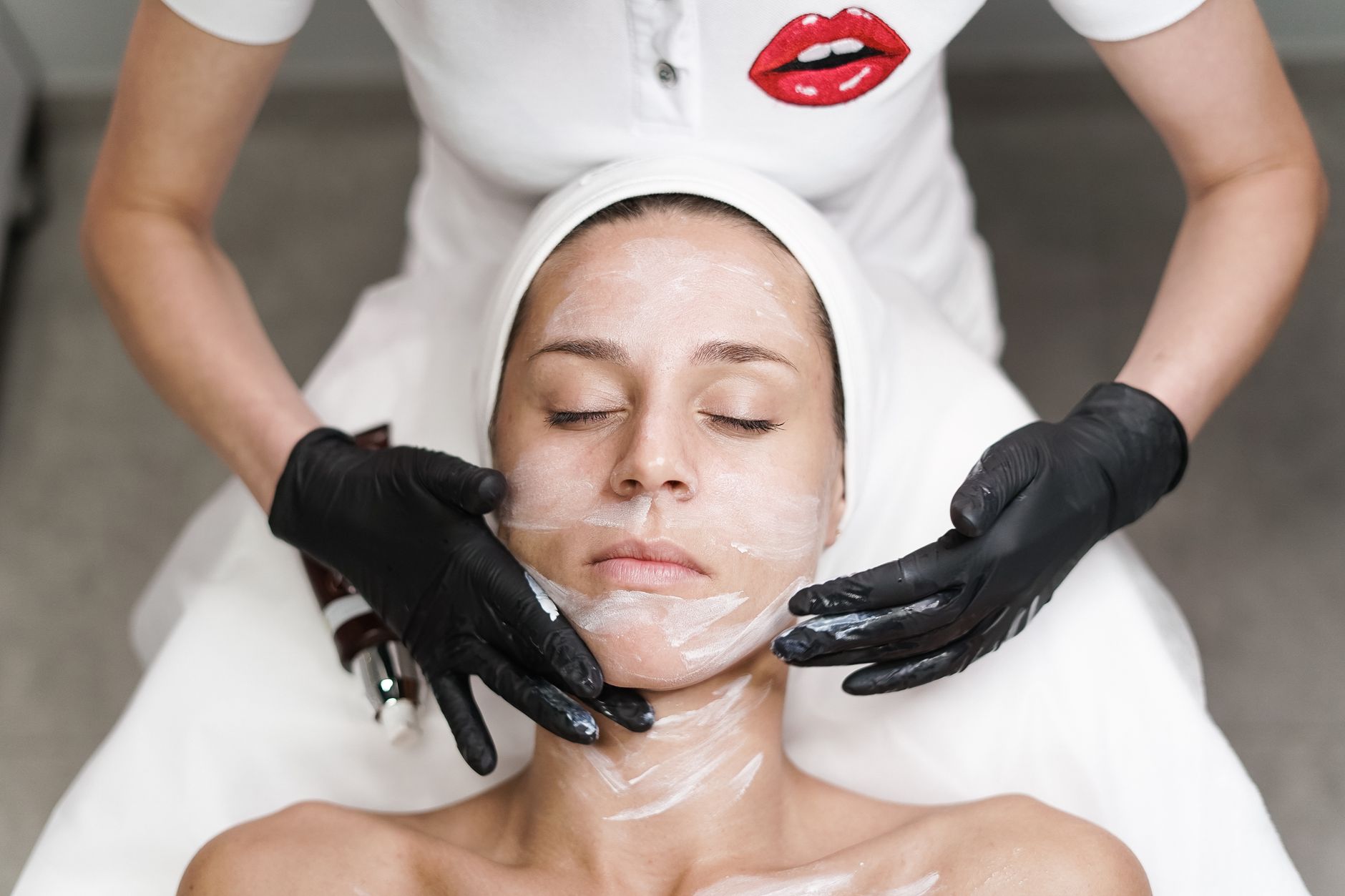 Lumin Facial